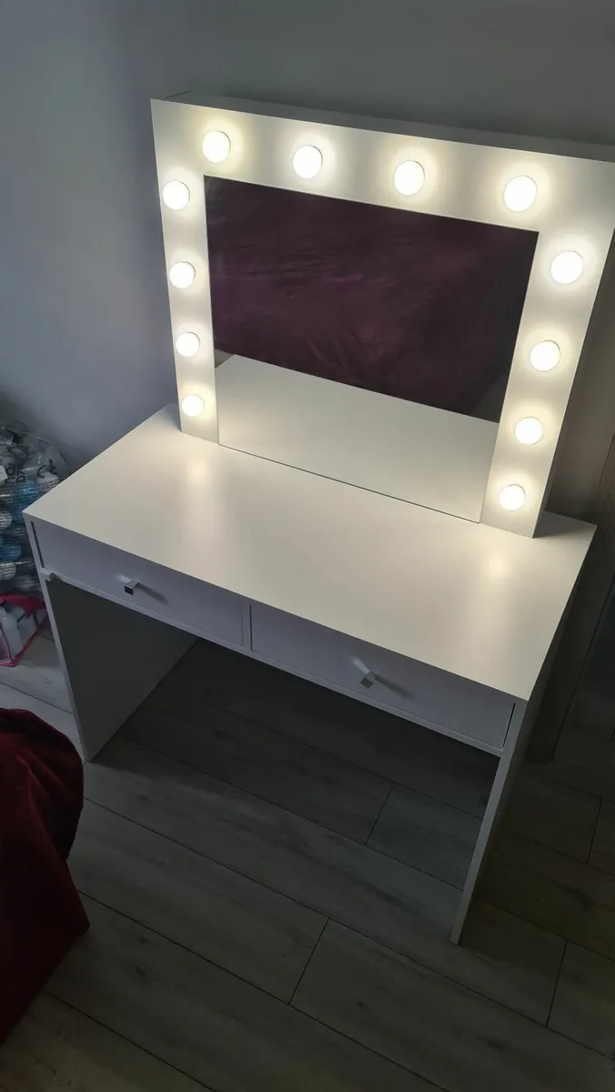 Make up table with Led mirror - Image 4