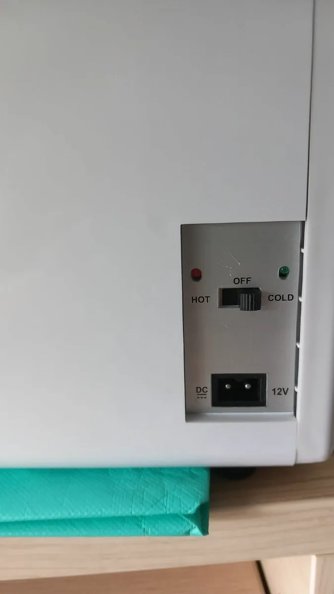 Cristal Mini Fridge MNBX4 - Image 3