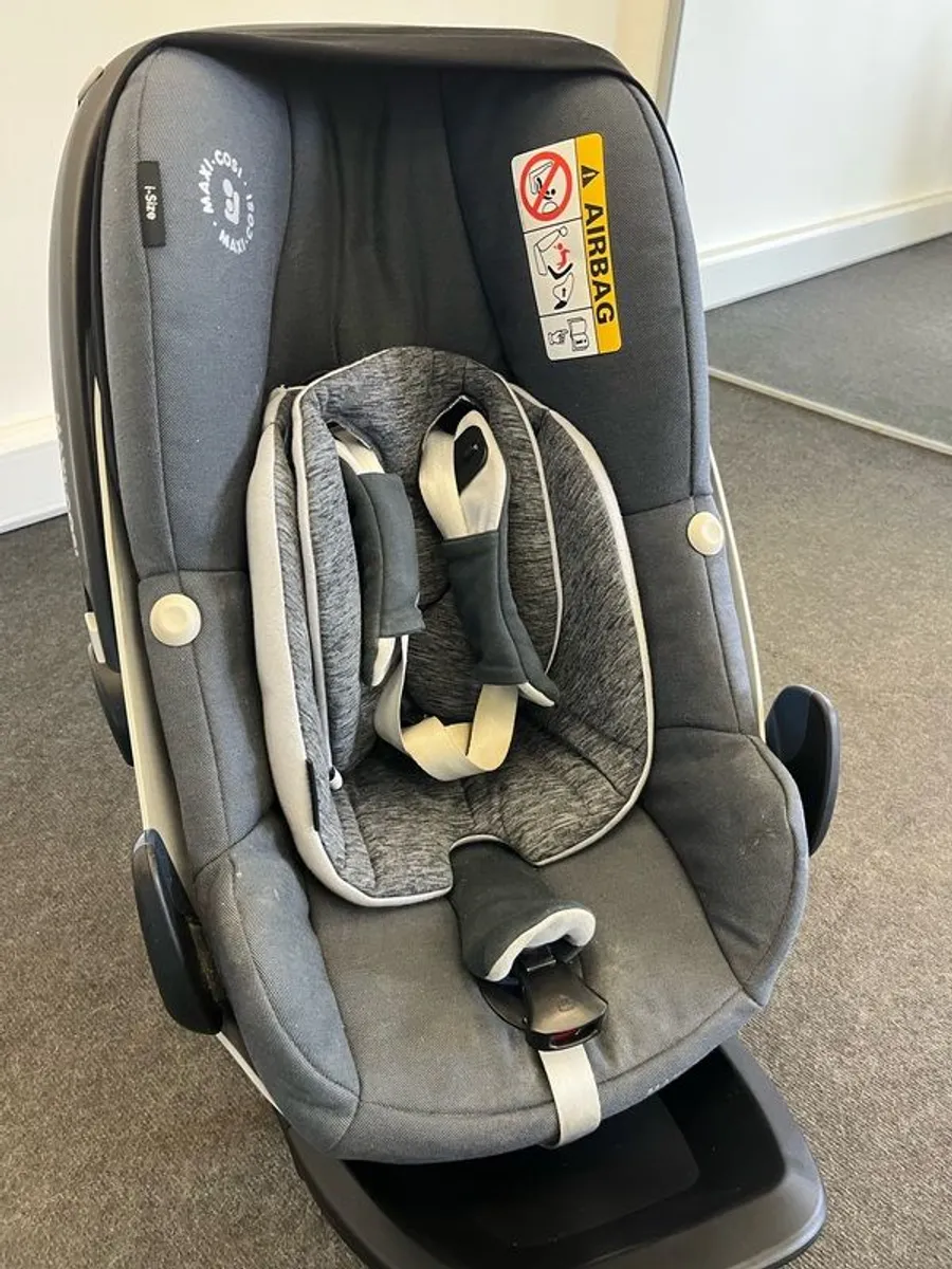 Car Seat with Isofix - Image 1