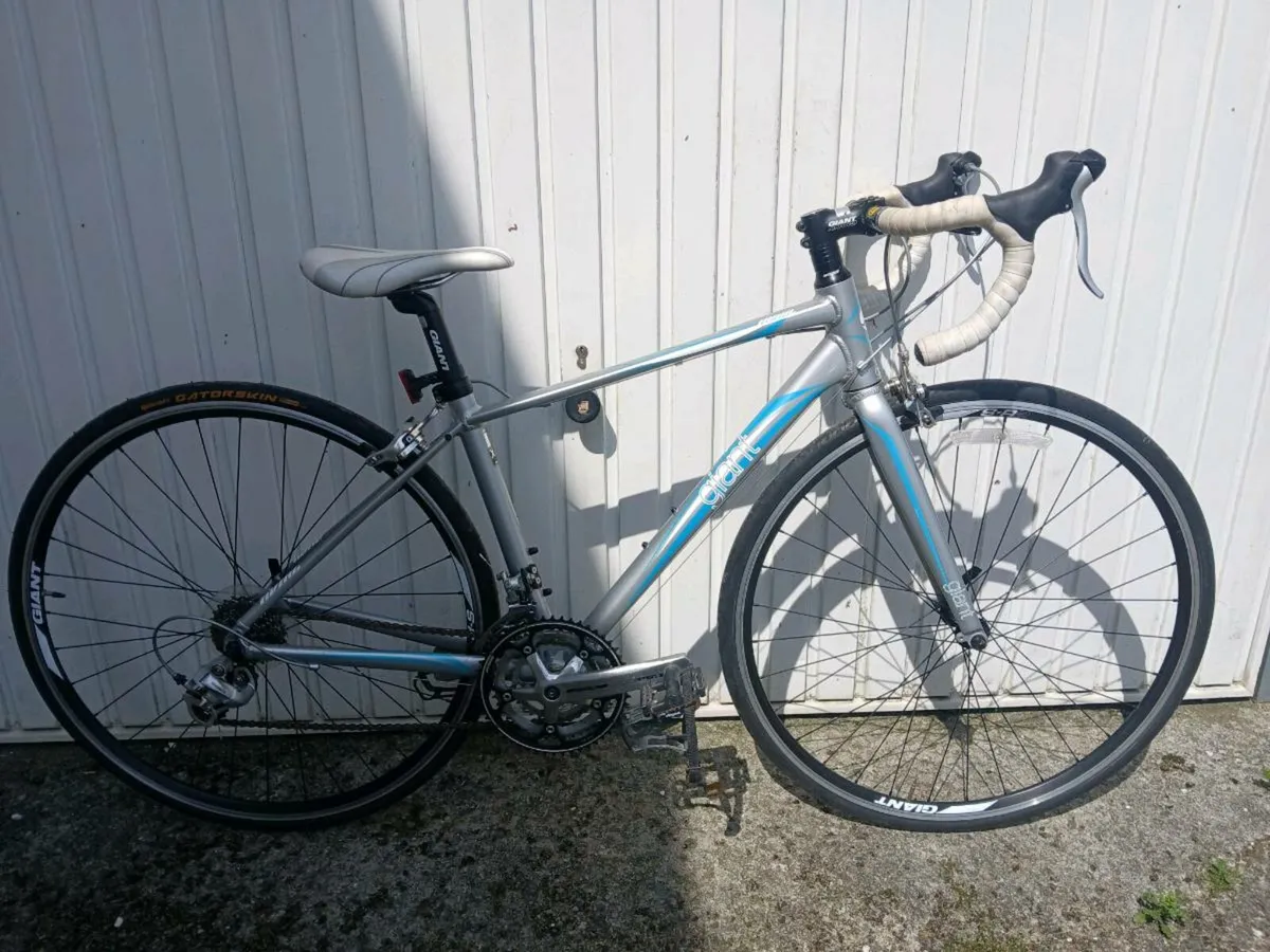 Large selection of road bikes - Image 2