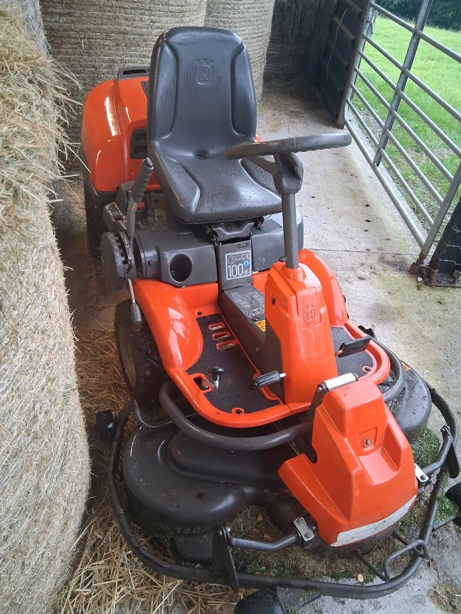 Husqvarna R15 V2 AWD Lawnmower - Image 1