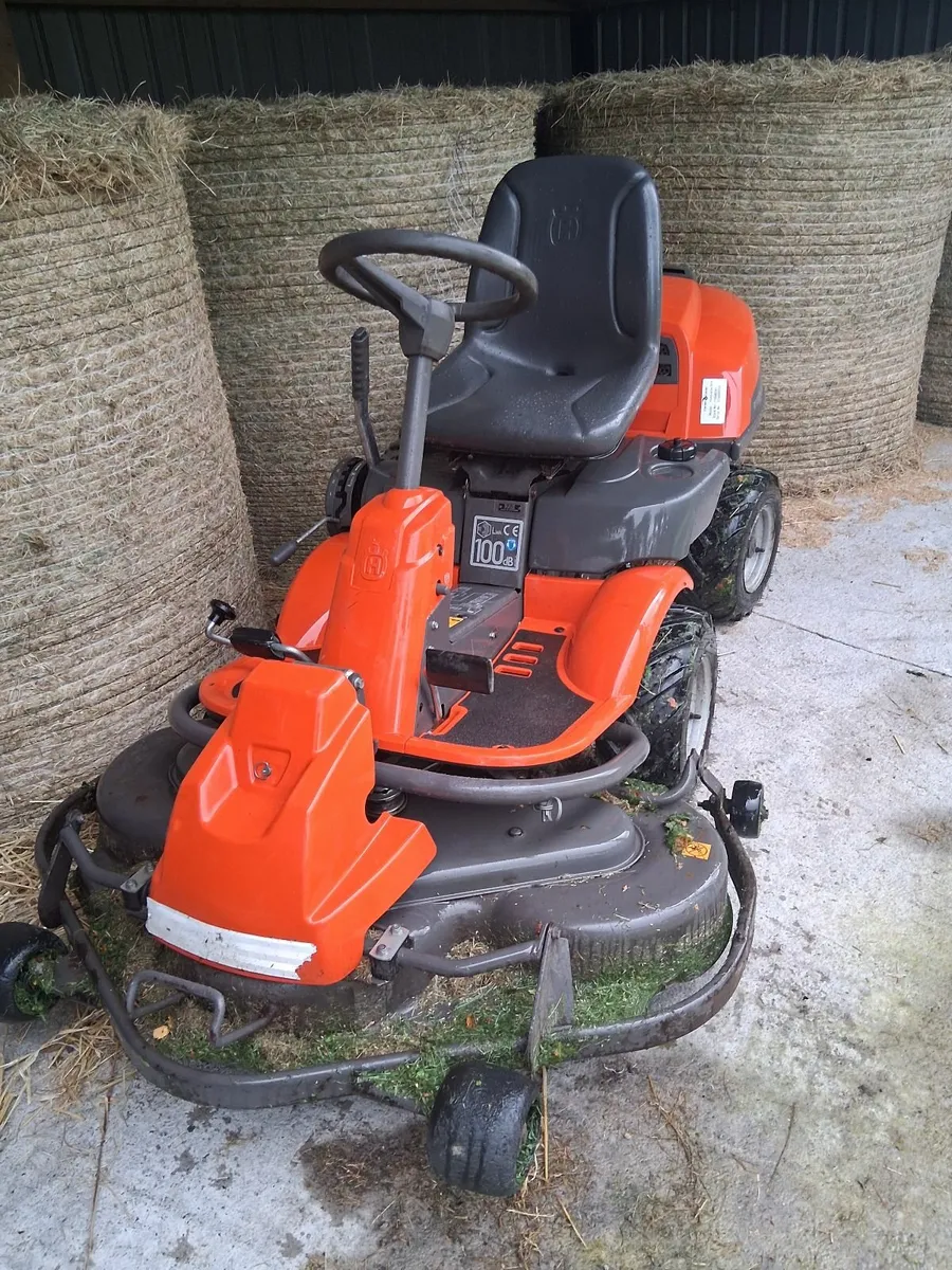 Husqvarna R15 V2 AWD Lawnmower - Image 4