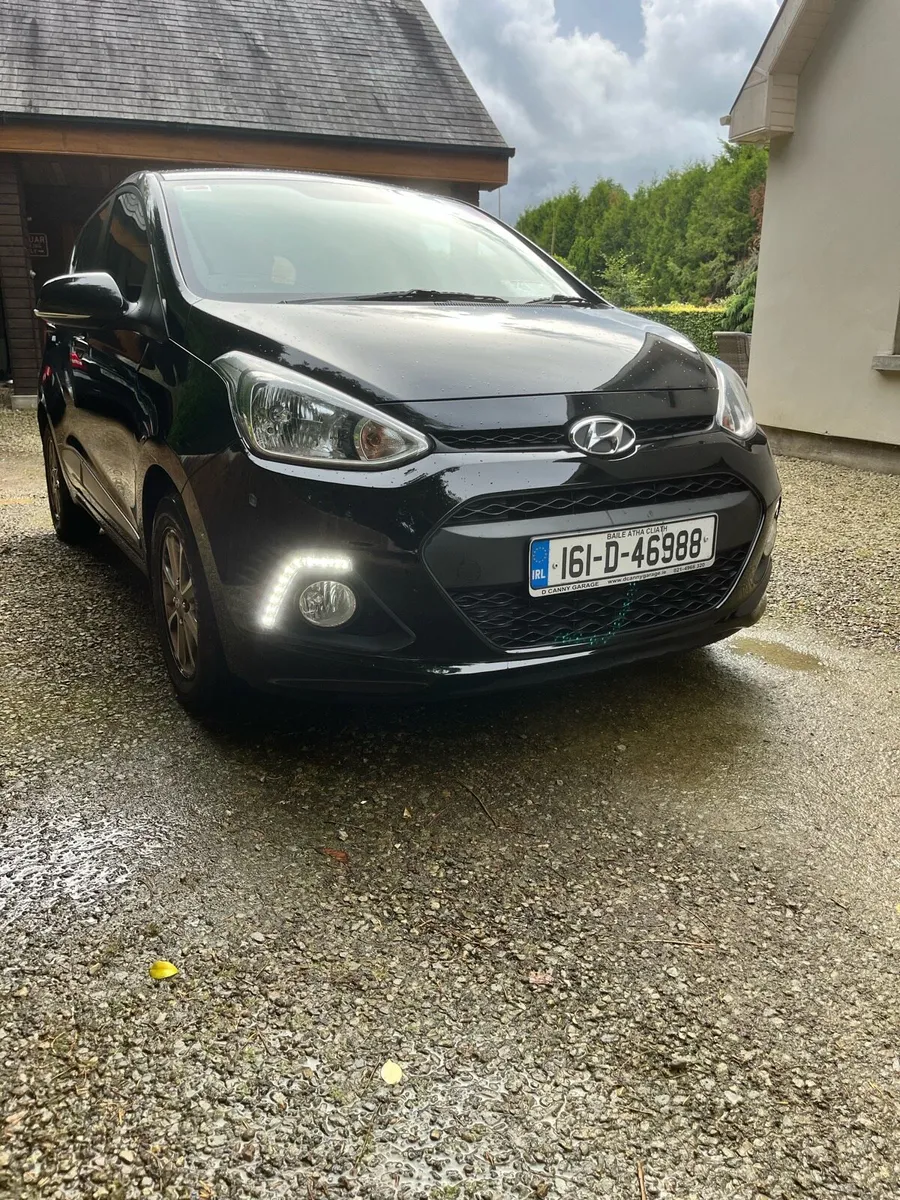 Hyundai i10, Automatic. - Image 1