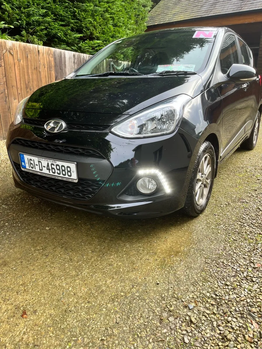 Hyundai i10, Automatic. - Image 2