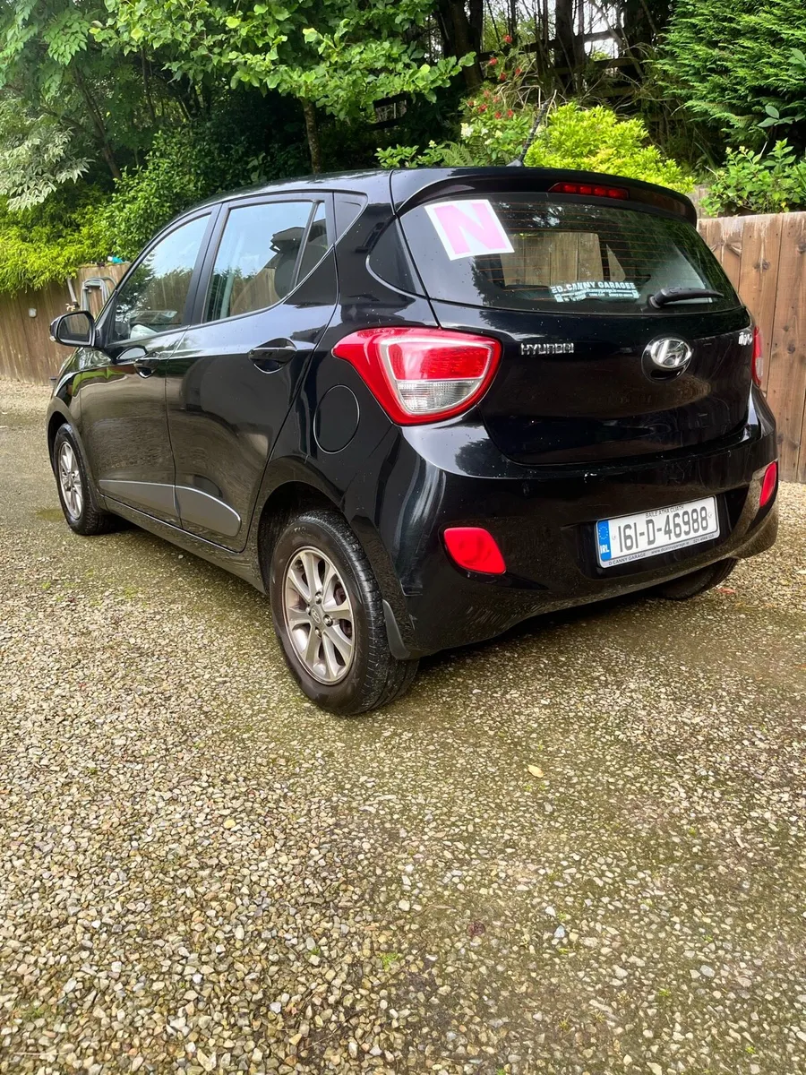 Hyundai i10, Automatic. - Image 3