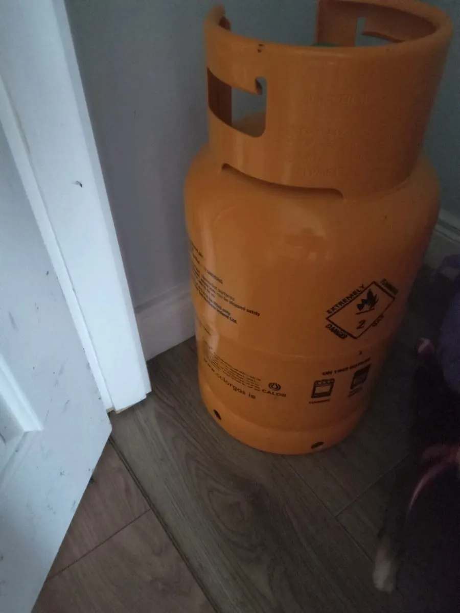 Gas bottle
