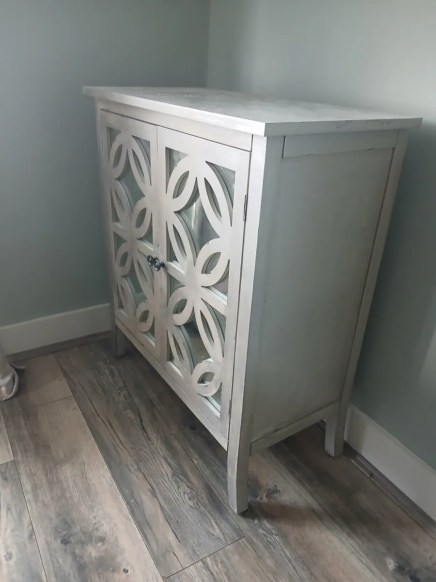 sideboard - Image 2