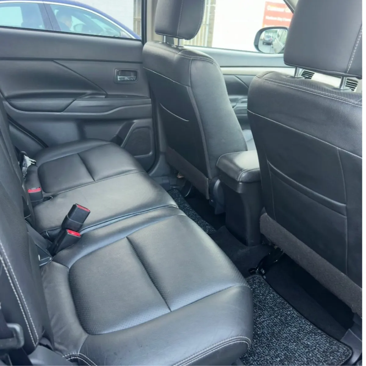 Mitsubishi Outlander 2014 - Image 2