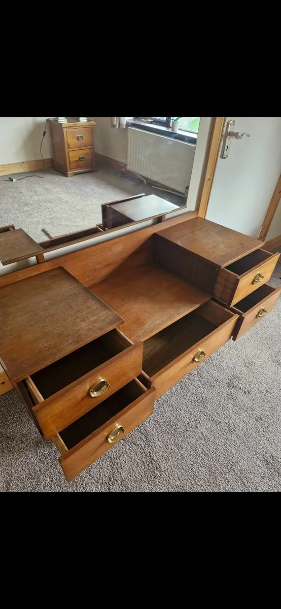 Dresser - Image 2
