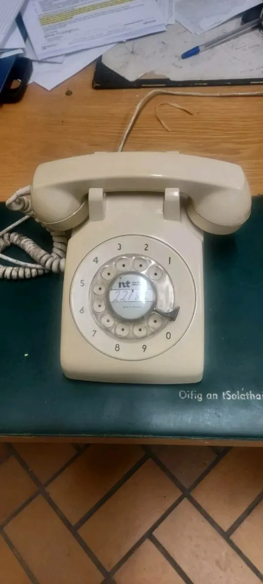 Old Telephones and old switchboard - Image 3