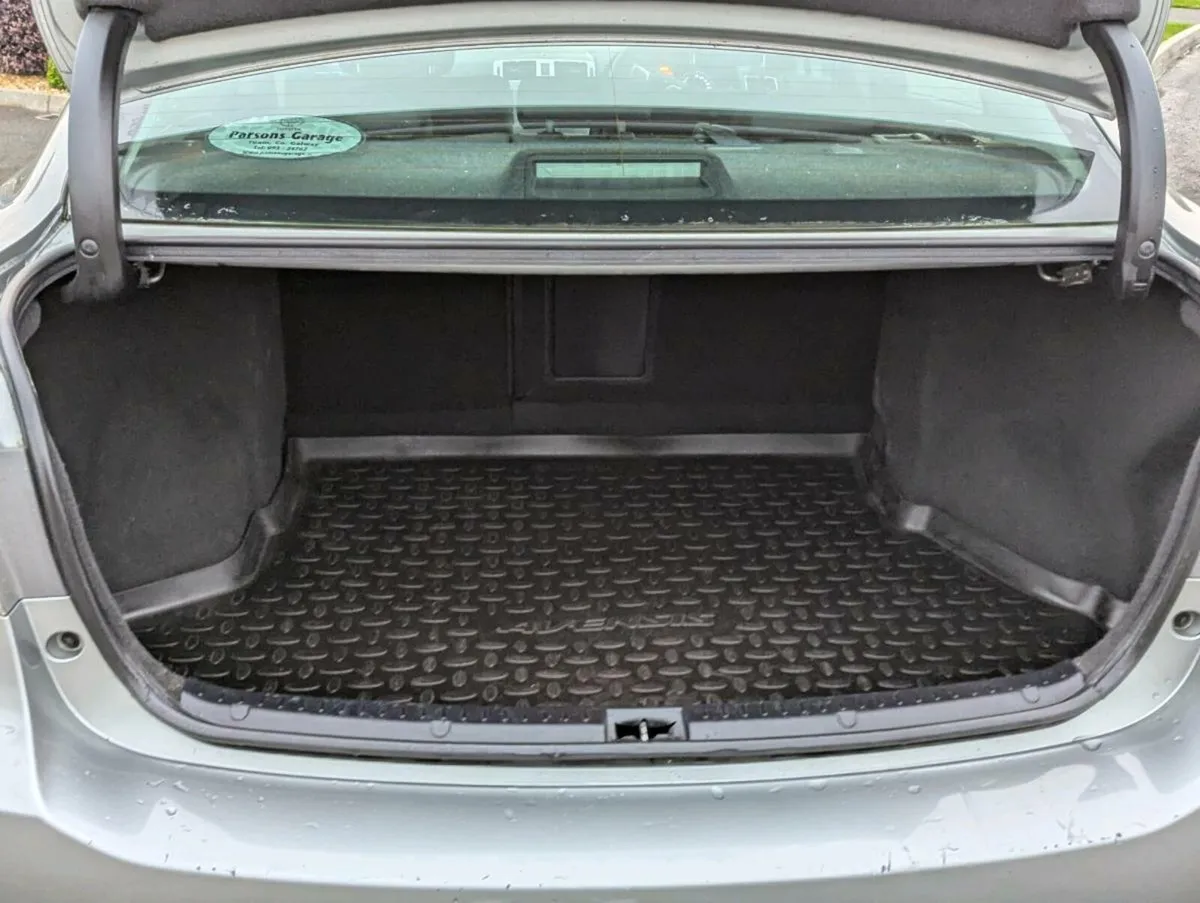 2012 Toyota Avensis Saloon - Image 4