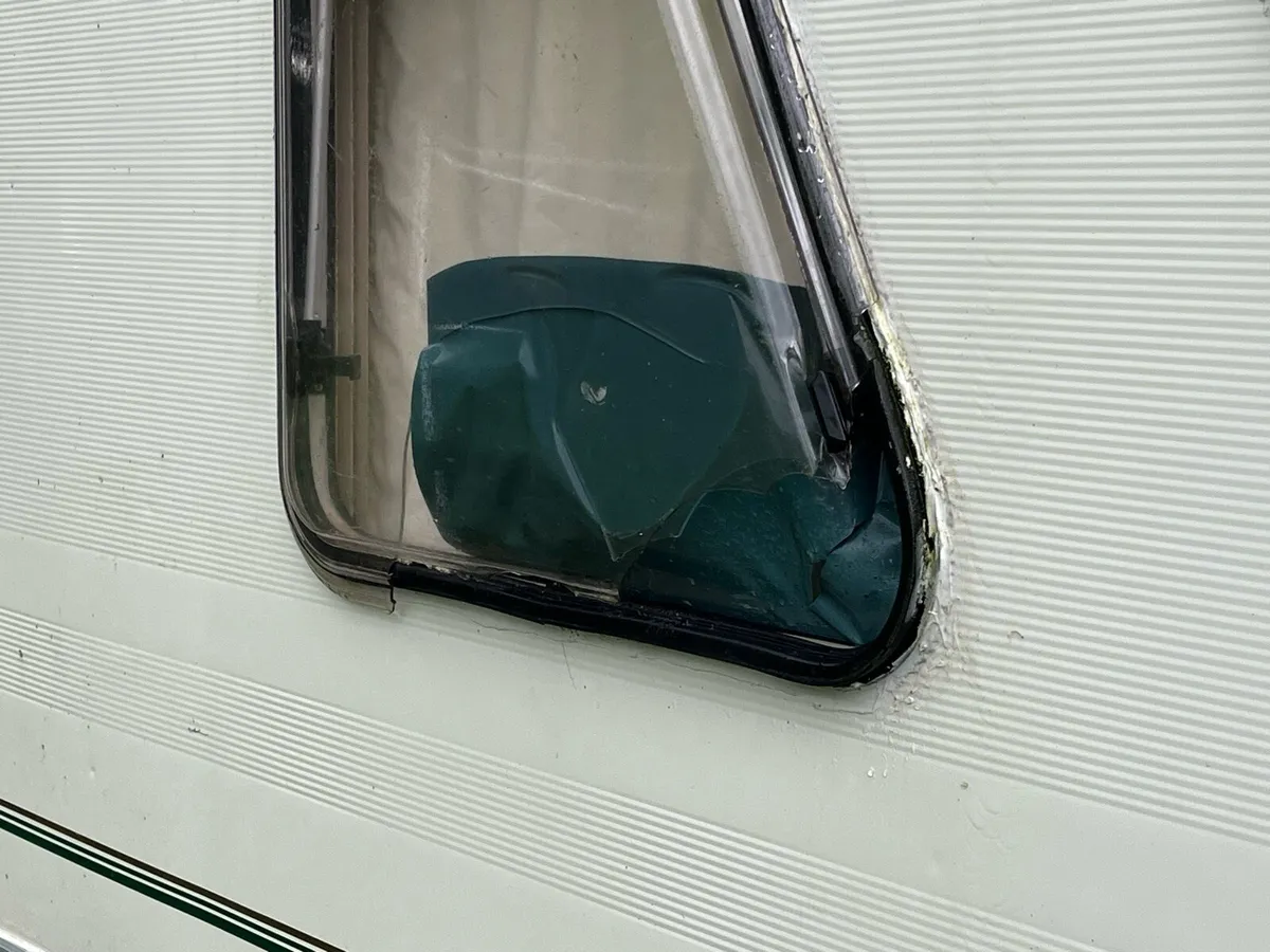 Project or festival caravan - Image 3