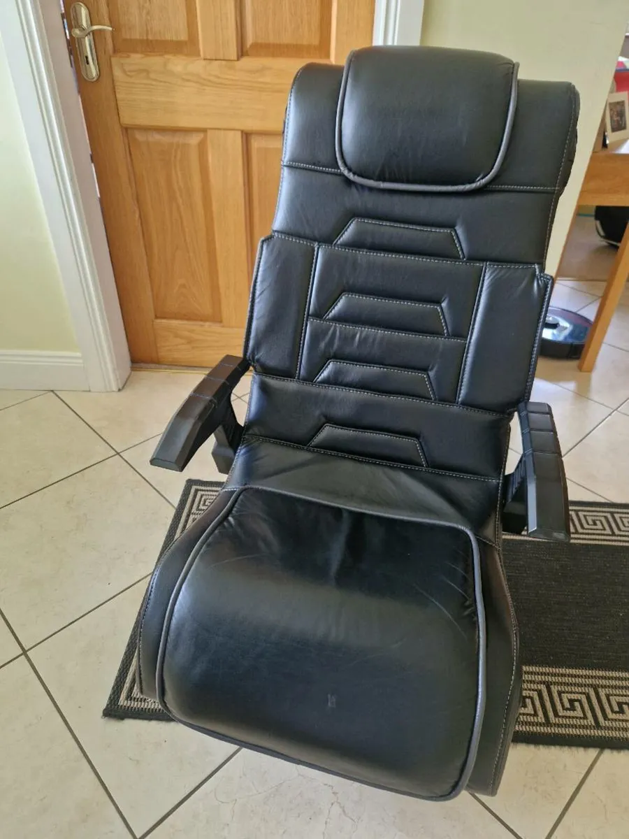 Gaming chair - Image 1