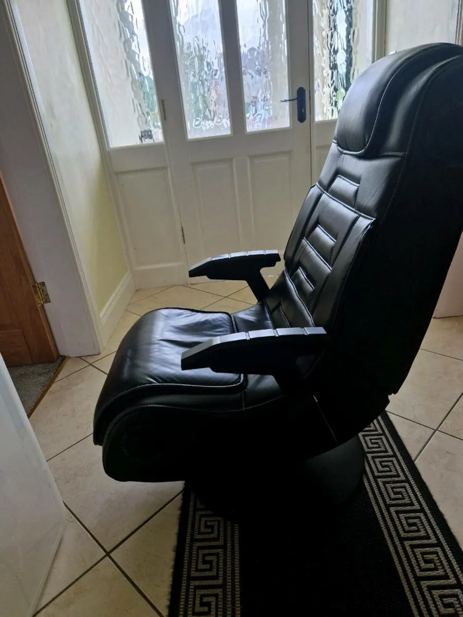 Gaming chair - Image 2