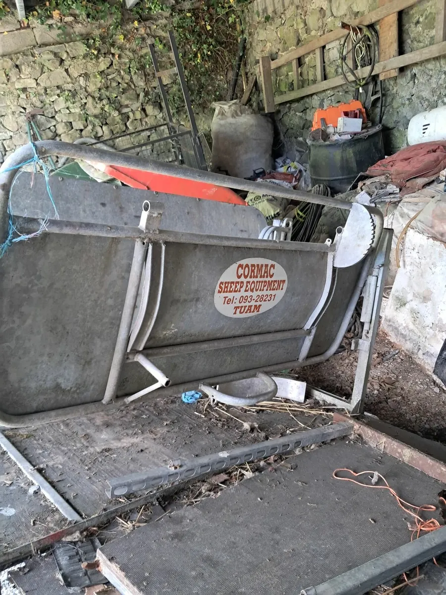 Mobile sheep turnover crate - Image 1