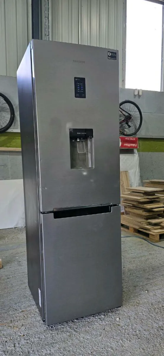 Fridge freezer - Image 2