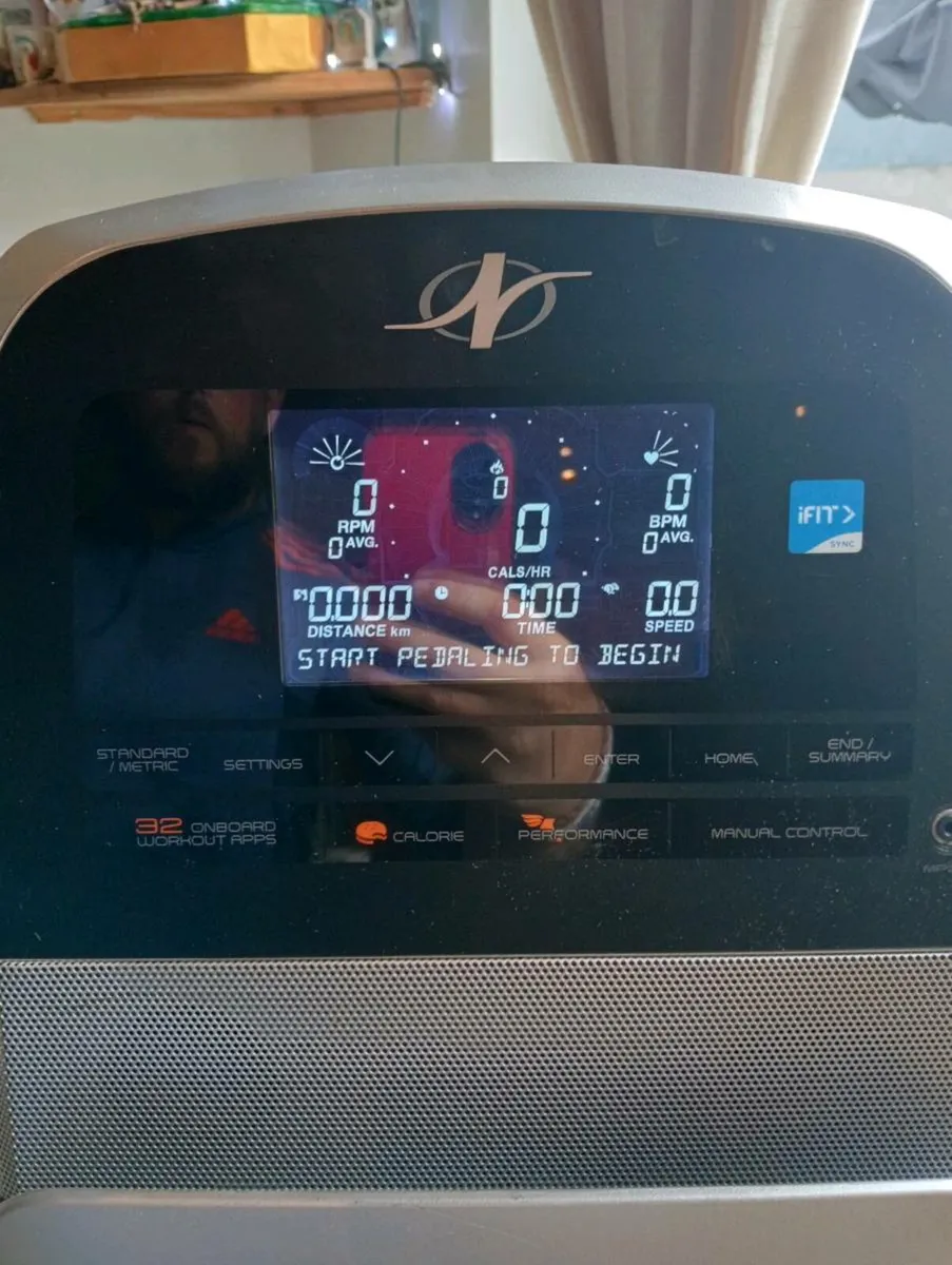 Nordictrack commercial vr21 recumbent bike - Image 2