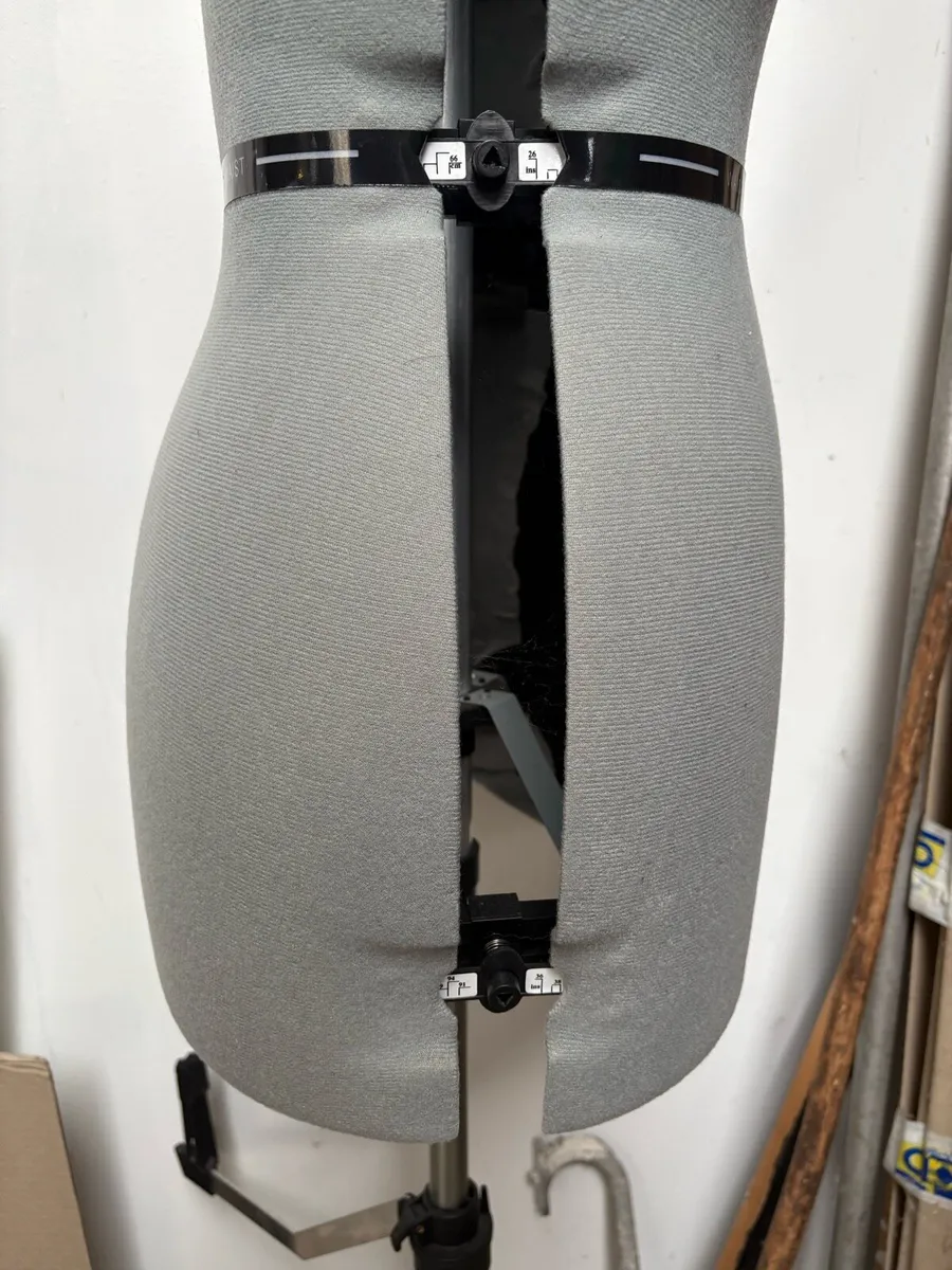 Dress makers Mannequin size 8 - 12 - Image 3
