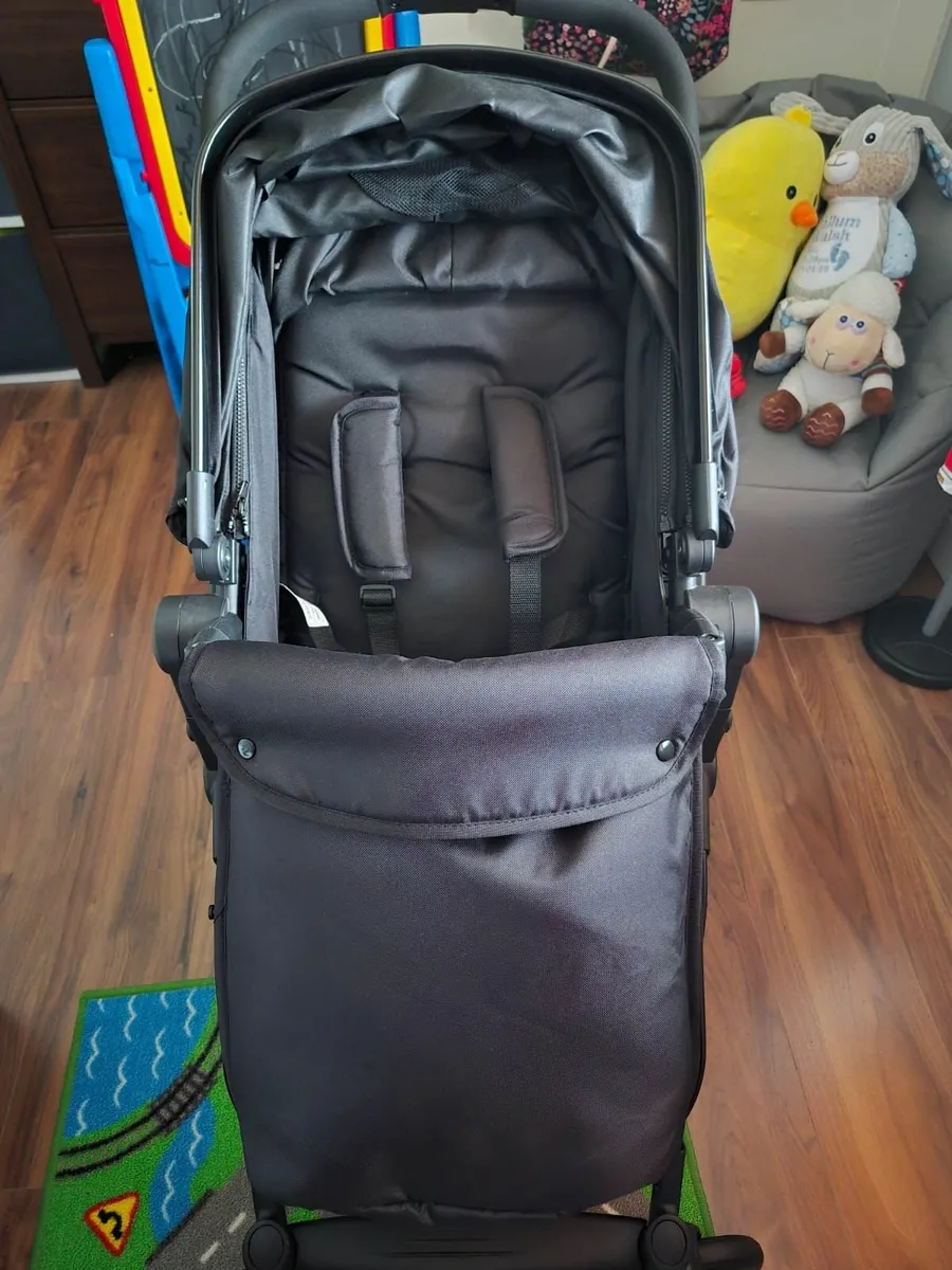 Buggy/Pram - Image 2