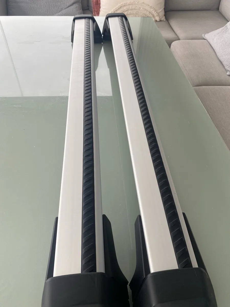 Genuine Volvo XC90 Roof Bars - Image 3