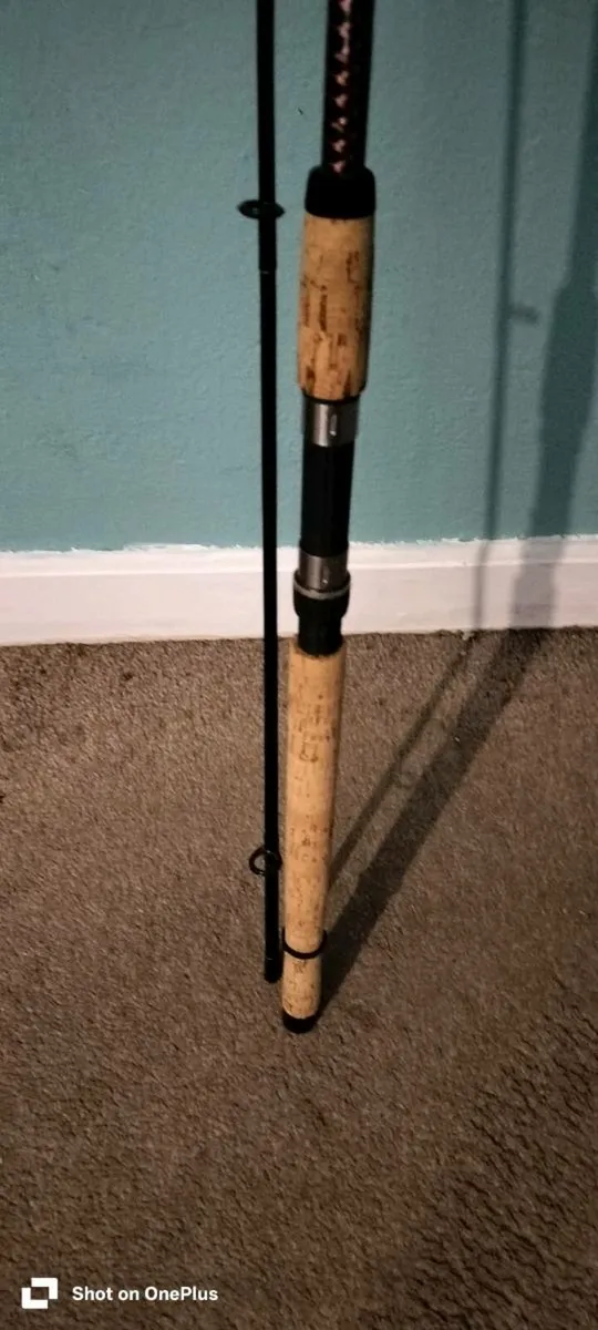 Vintage 9 foot ugly stick (like new) - Image 3