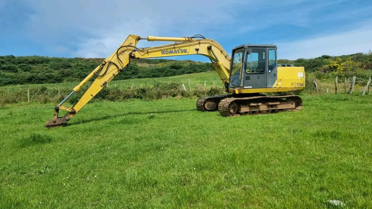Komatsu 13 tone Digger - Image 1