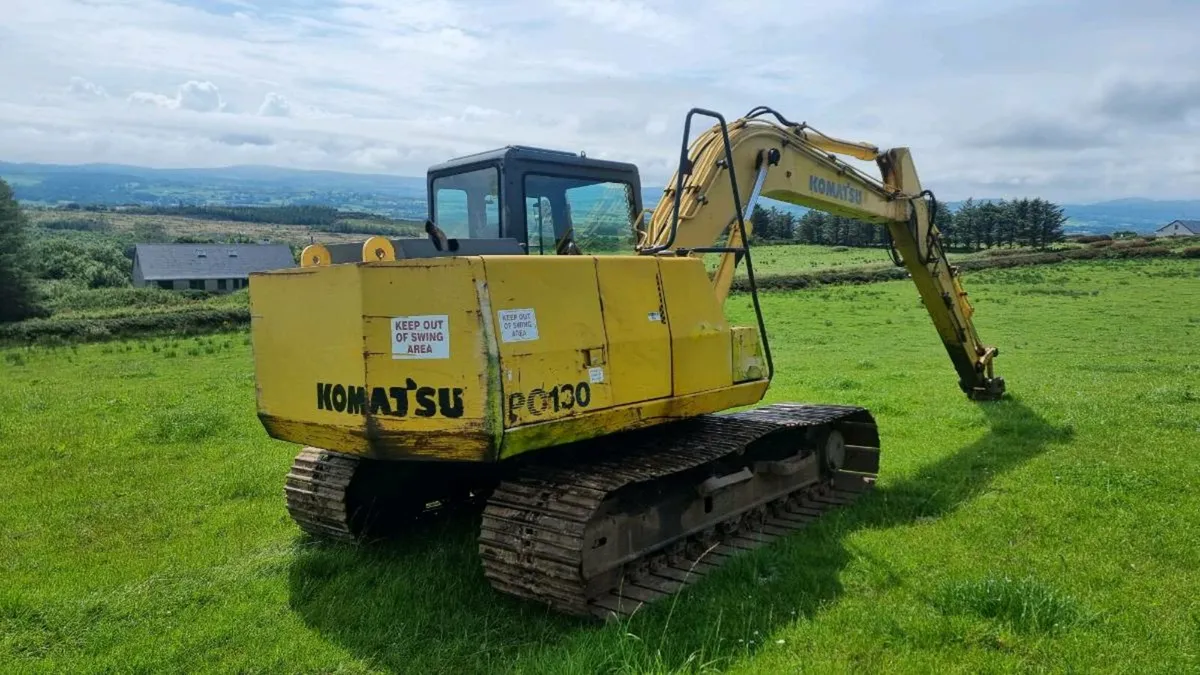 Komatsu 13 tone Digger - Image 3