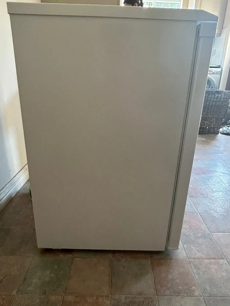Logik undercounted fridge - Image 1