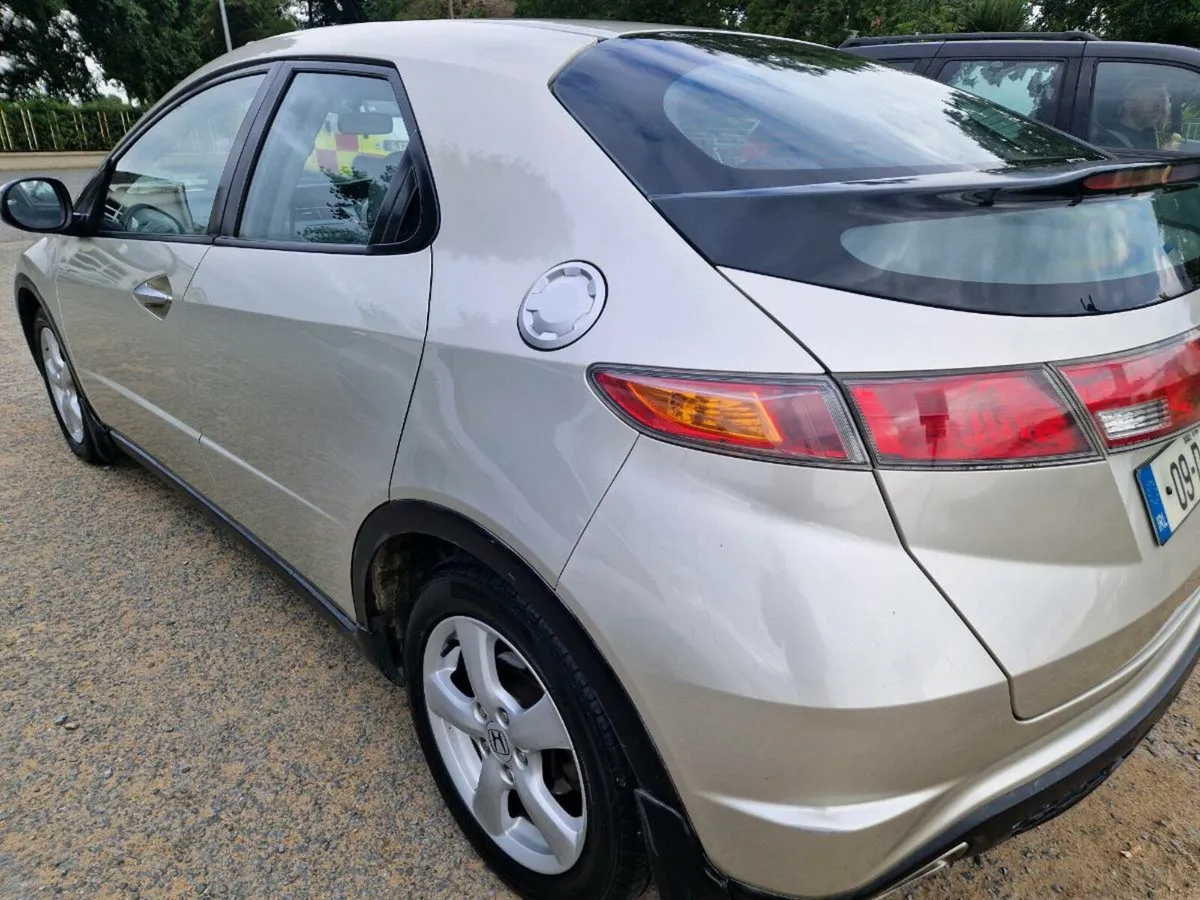 09 Civic. Long NCT & Tax - Image 2