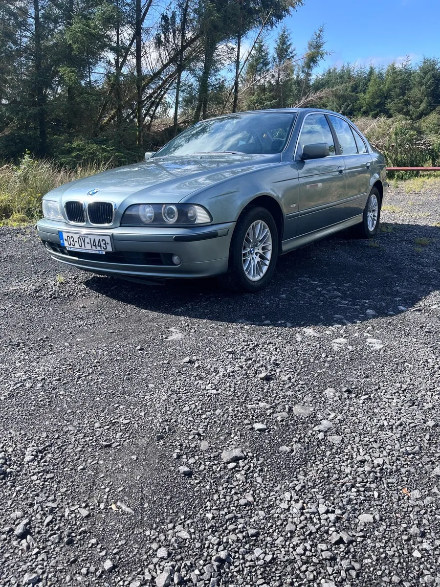 BMW e39 520i - Image 1