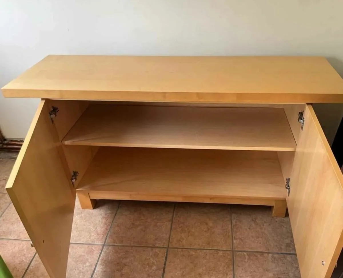 Wooden cabinet - Image 1