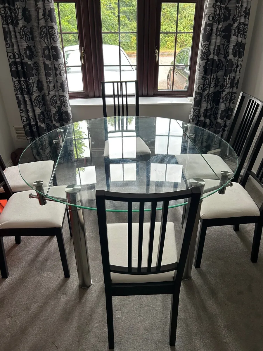 Dining table and chairs - Image 4