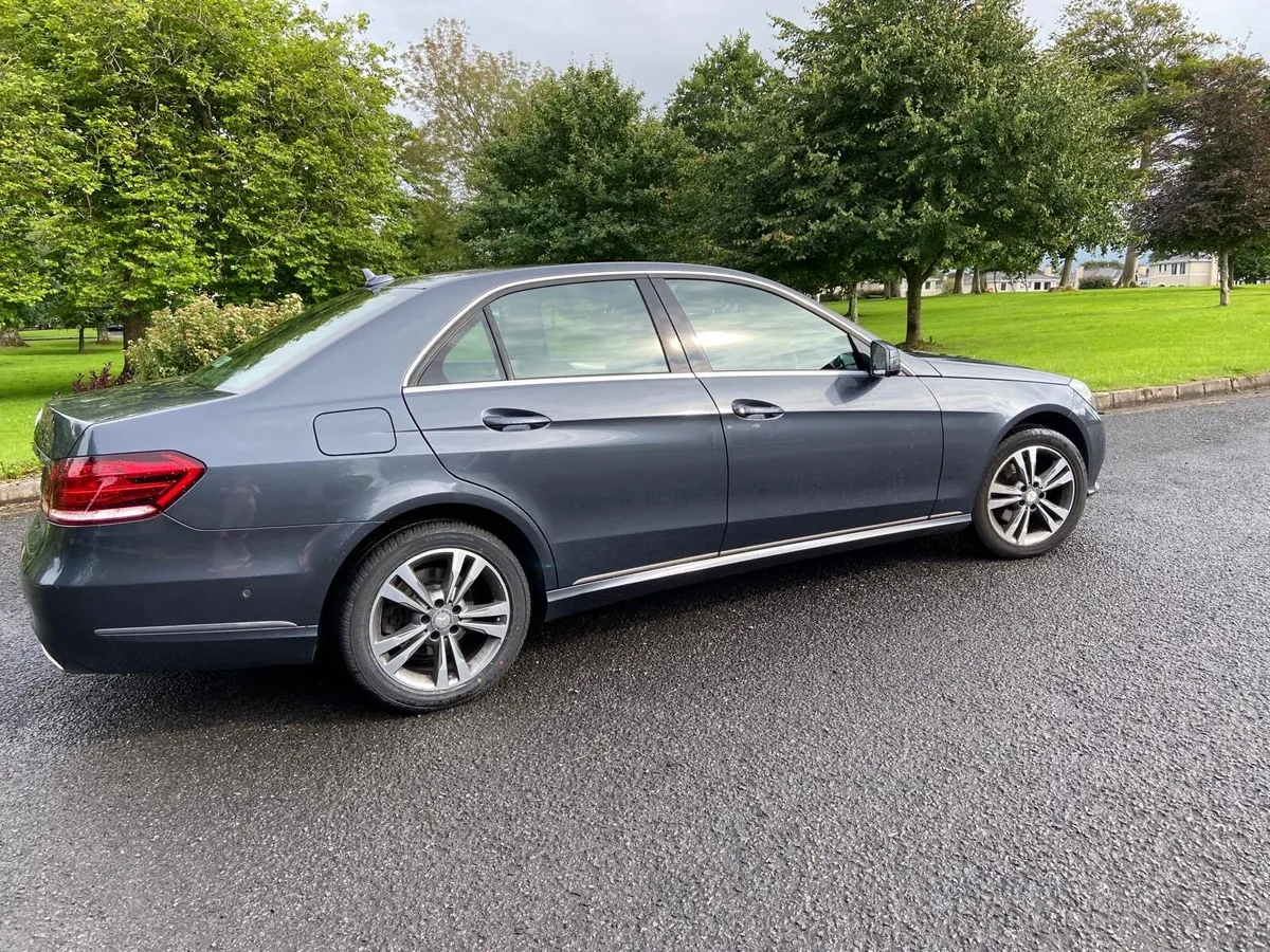 Mercedes-Benz E Class 220 Automatic - Image 3