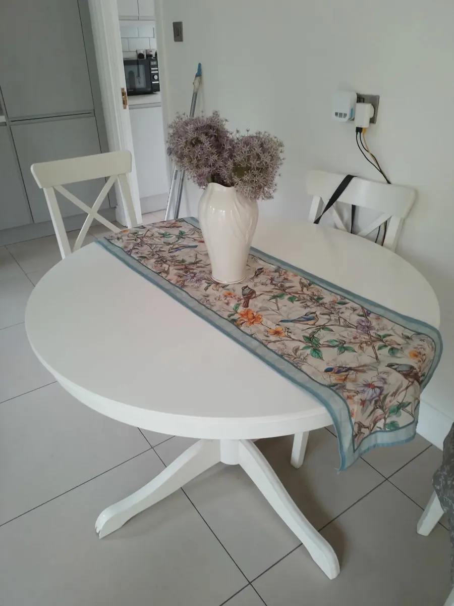 kitchen table - Image 1