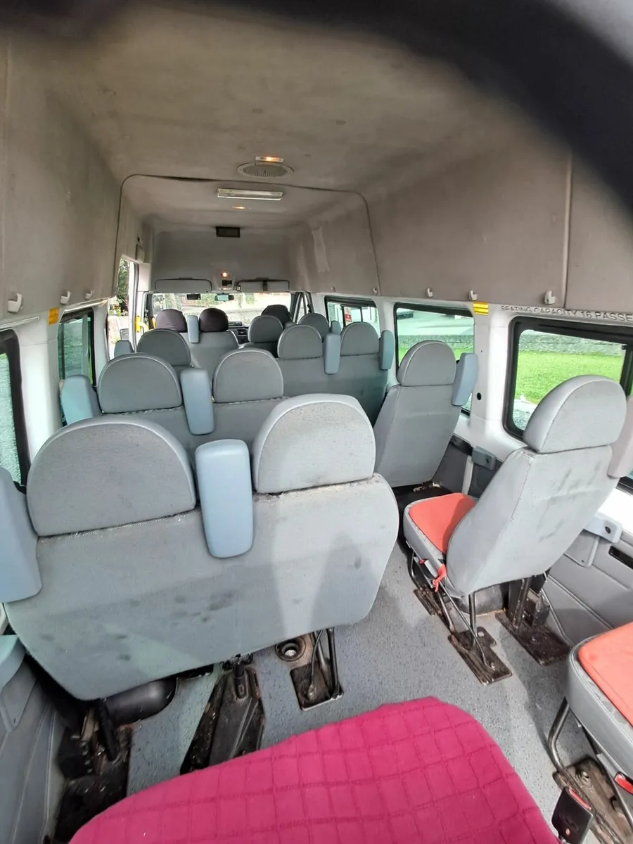 Ford Transit 2010 - Image 2
