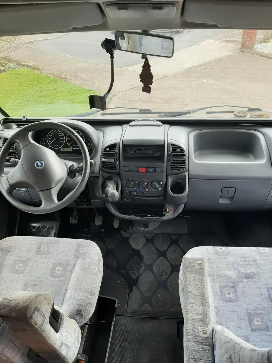 Adria coral 6 berth camper van - Image 2