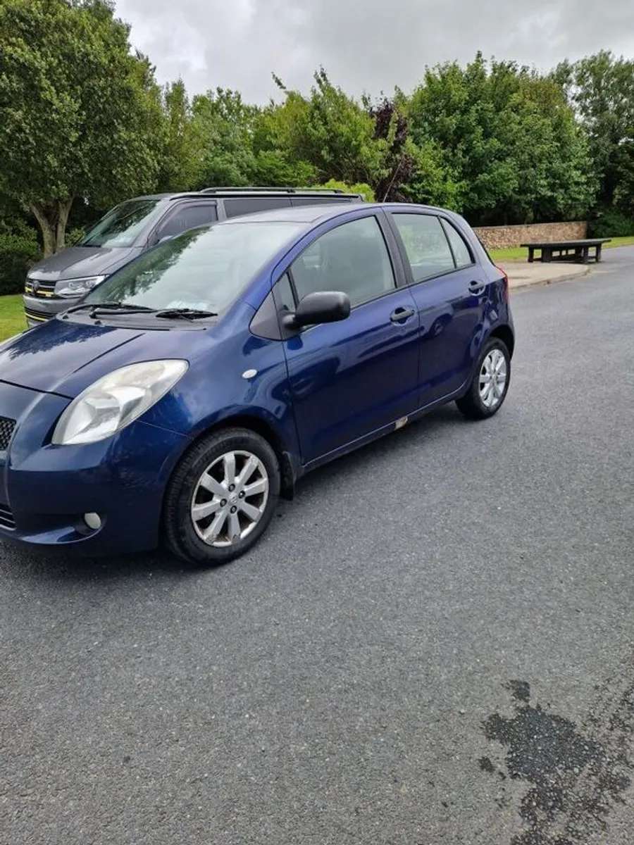 2008 Toyota Yaris - Image 2