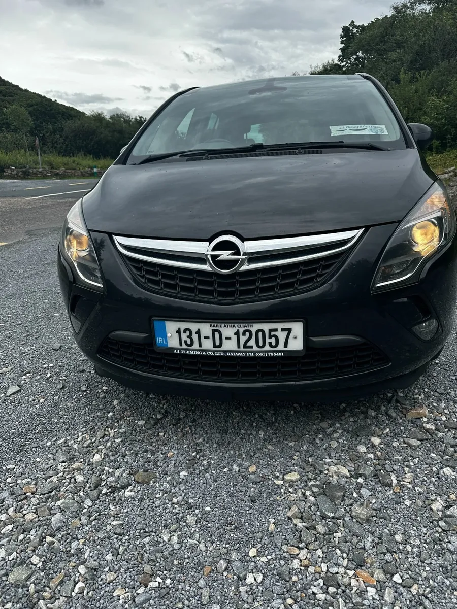 Opel Zafira 2013 - Image 2