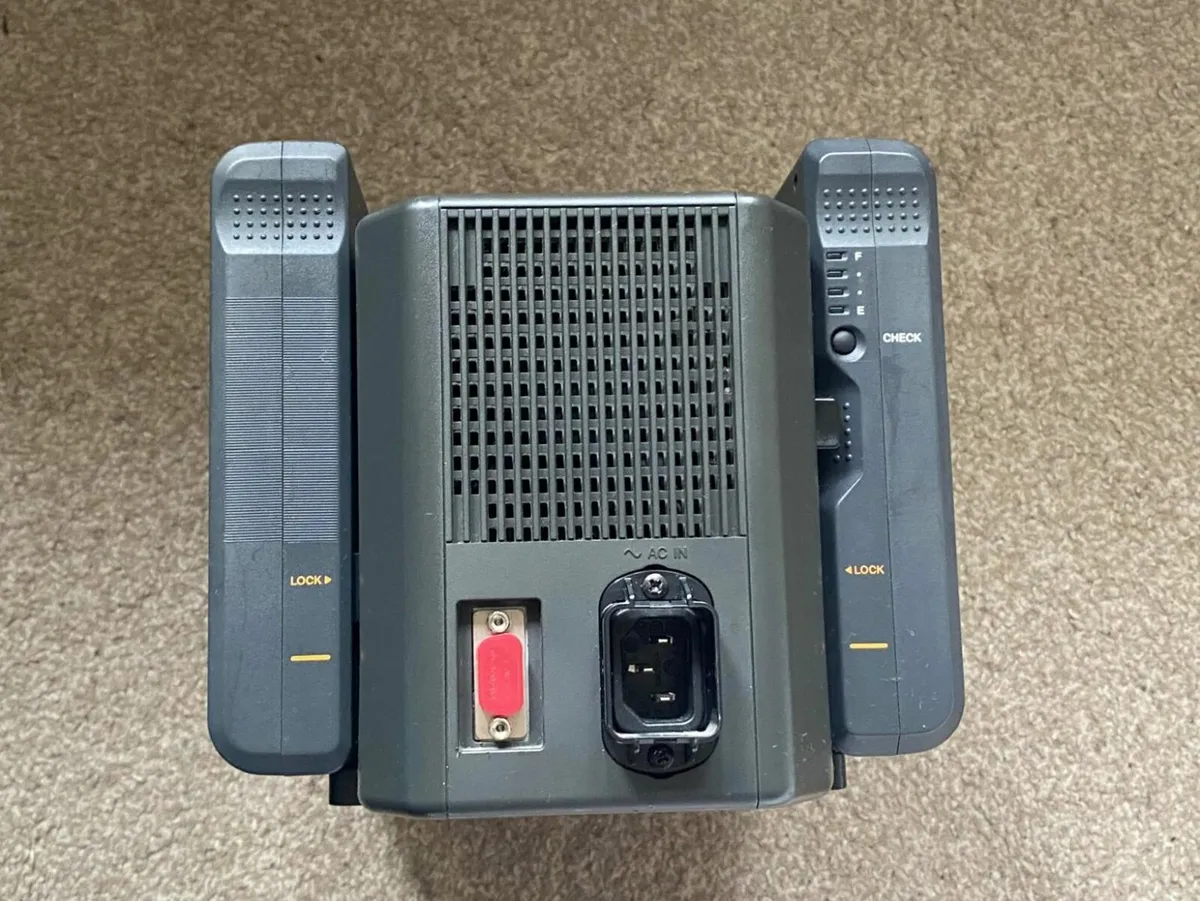 Sony battery charger BC-M150-fast char-4 batterery - Image 3
