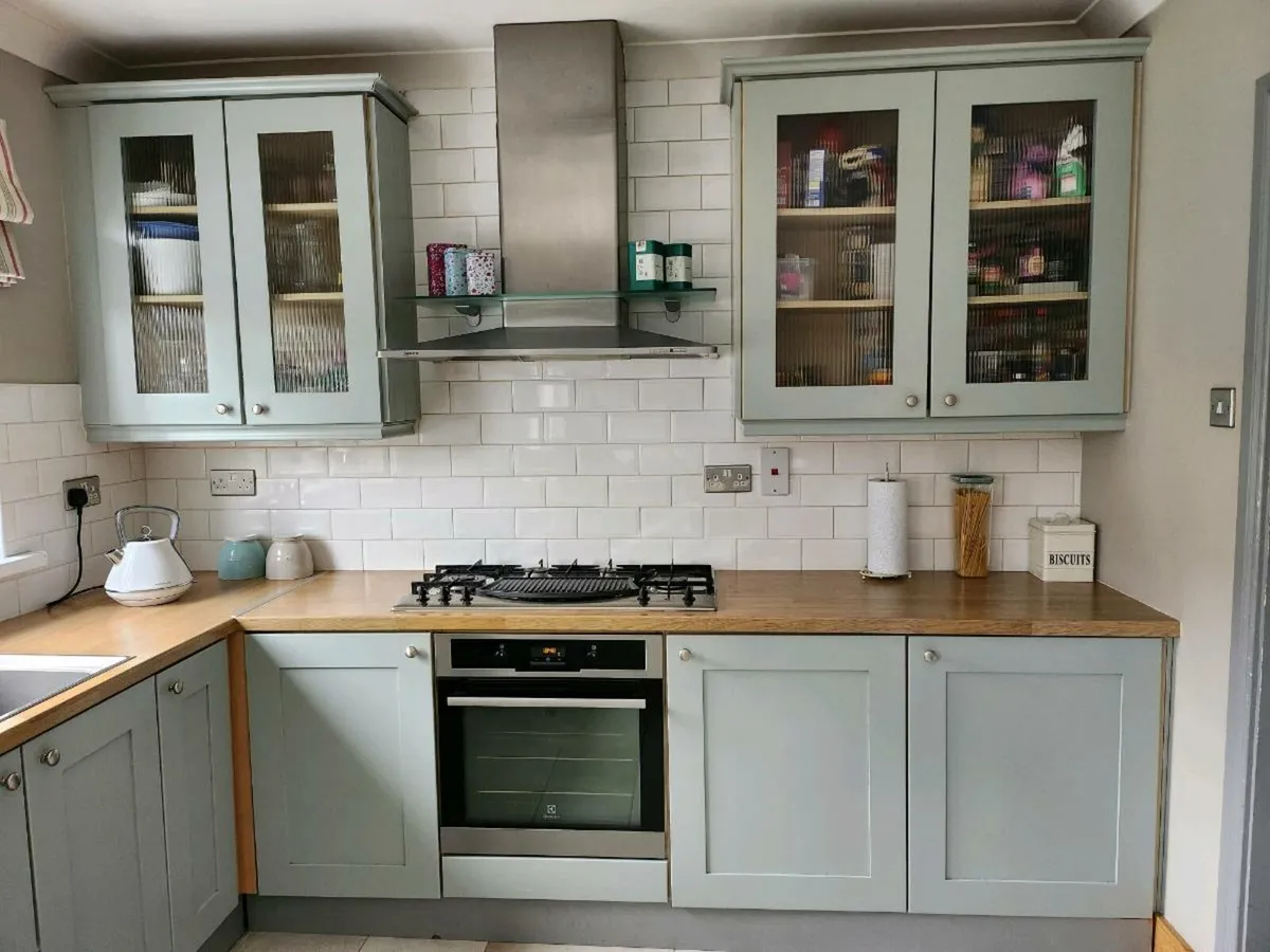 Kitchen Units - Image 1