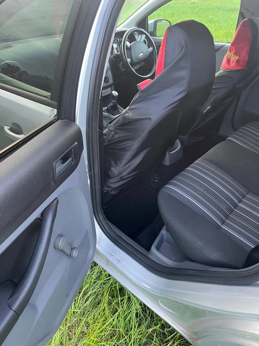 Ford Focus 2009 - Image 3