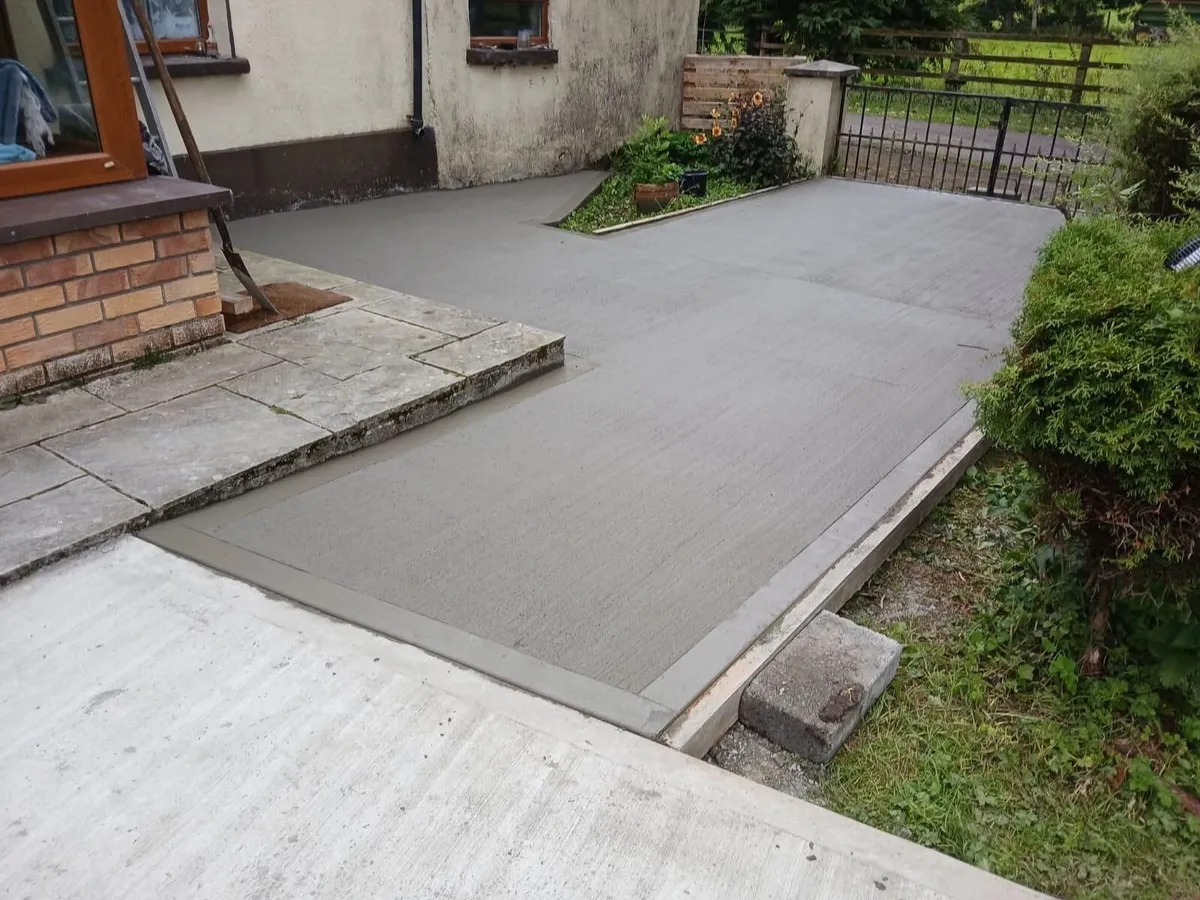 Pressure washing/Garden service - Image 4