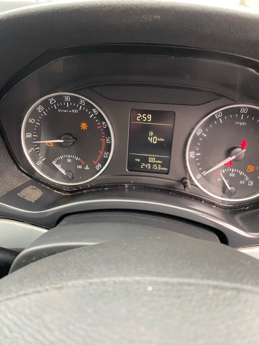 Car - Image 3