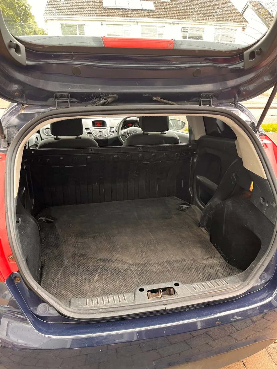 Ford Fiesta  Deisel van 1400 - Image 4