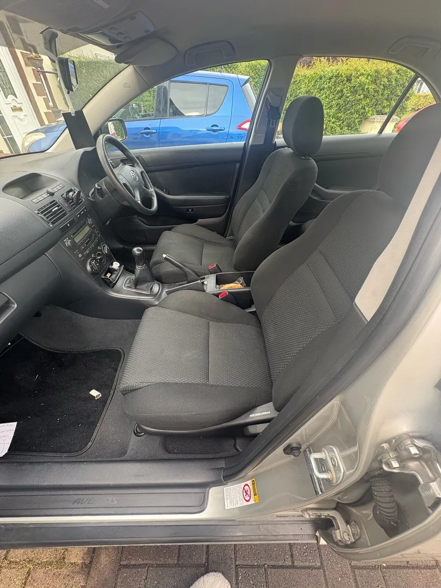 TOYOTA AVENSIS STRATA 4DR 1.6 SALOON - Image 4