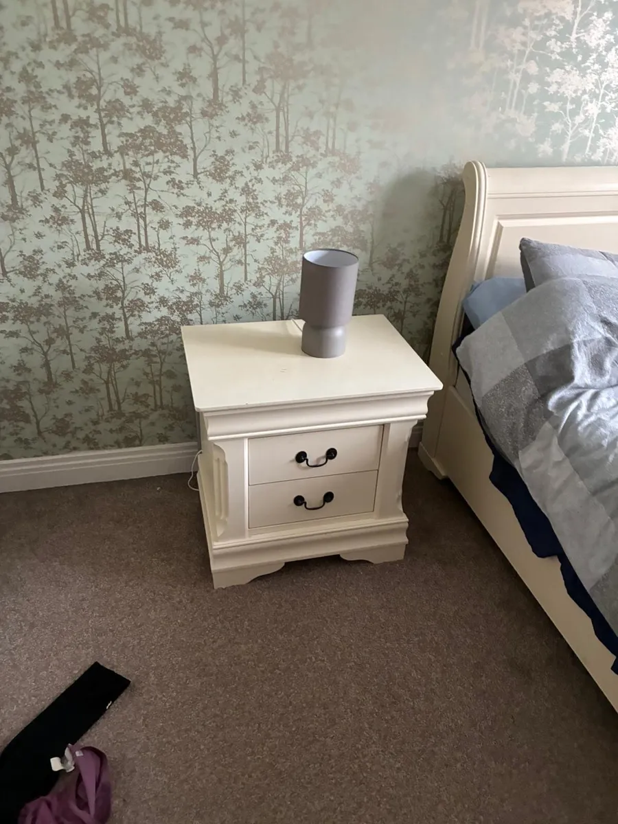 Harvey Norman cream sleigh bed 5ft and lockers - Image 3