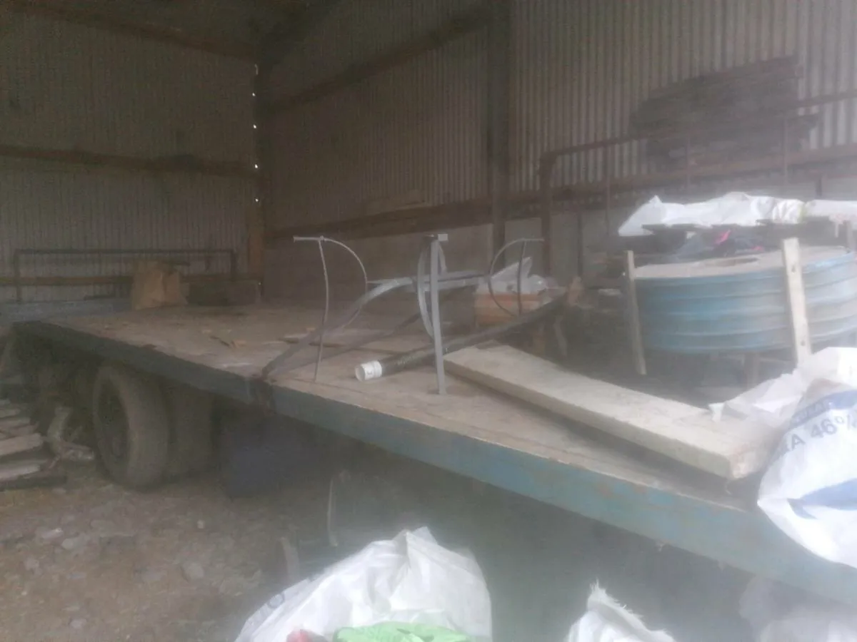 Bale trailer and shear grab - Image 1