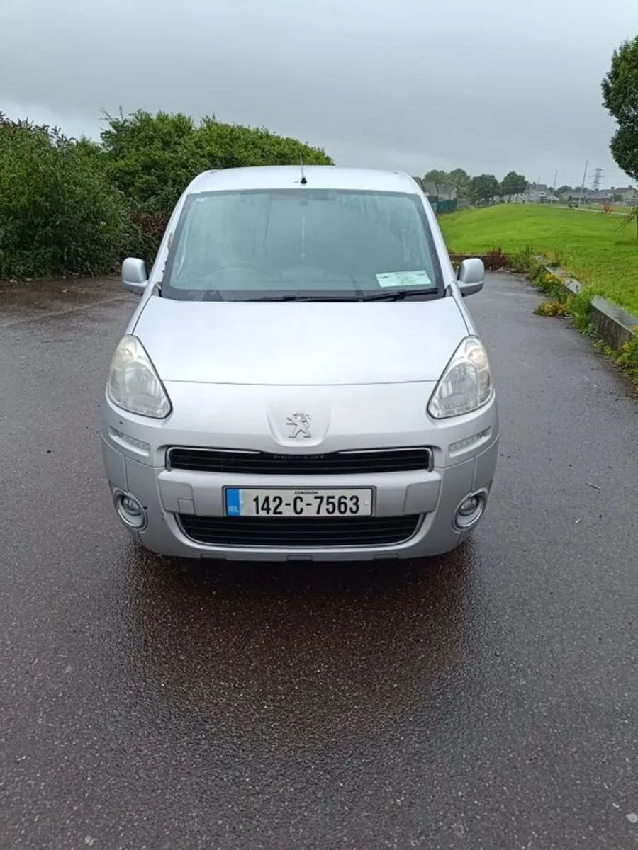 2014 Peugeot Partner Tepee - Image 2