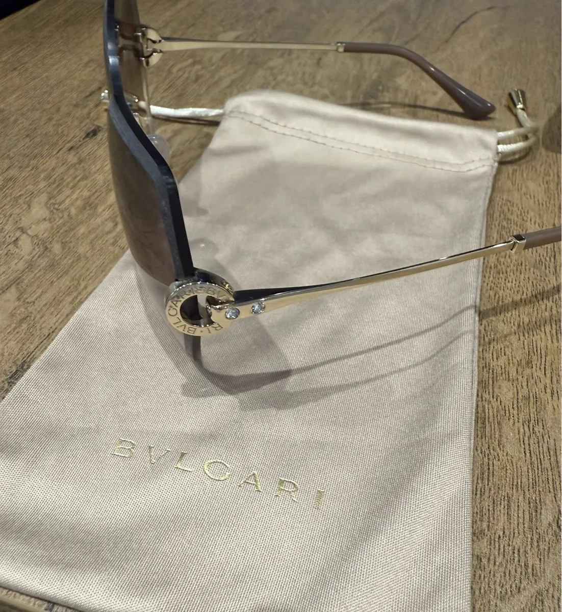 BVLGARI Ladies sunglasses - Image 3