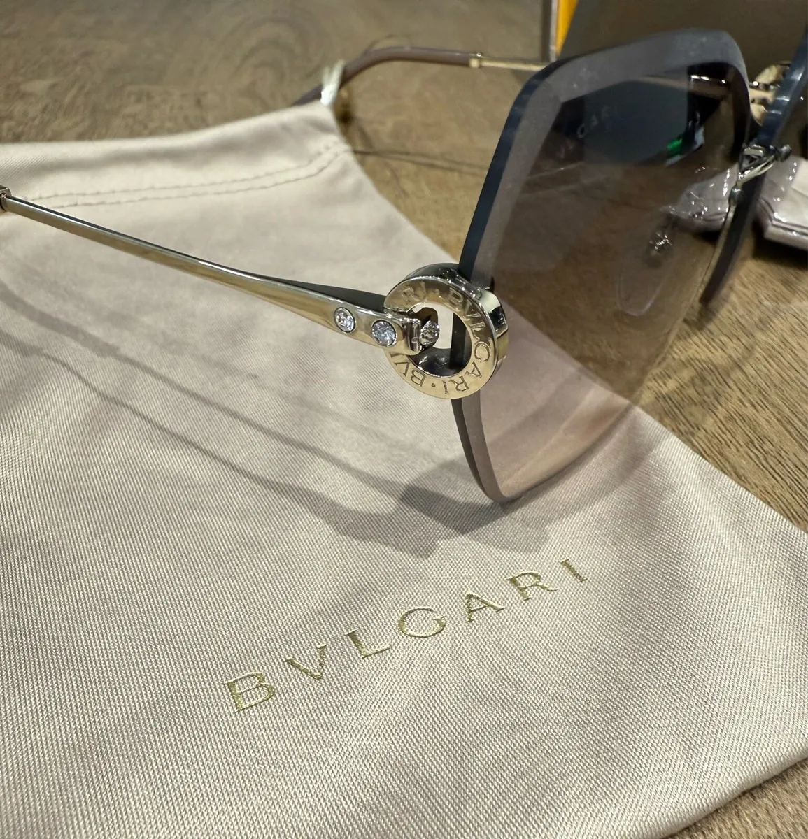 BVLGARI Ladies sunglasses - Image 4